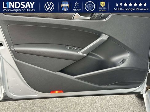 Used 2018 Volkswagen Passat 2.0T SEL Premium image 4