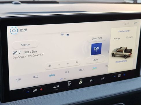 New 2026 Ford Maverick XLT image 25