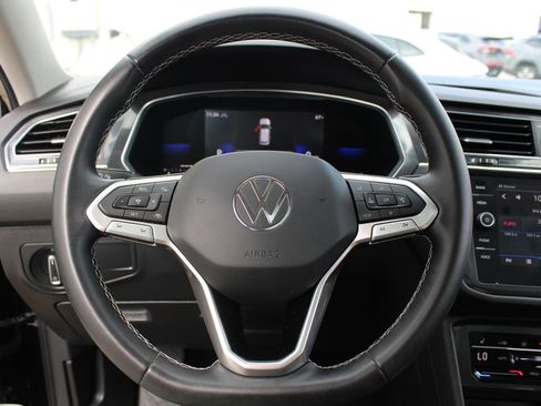 Certified 2023 Volkswagen Tiguan SE image 11