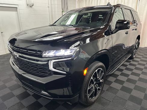 Used 2022 Chevrolet Tahoe RST w/ Luxury Package AWD/4WD image 4