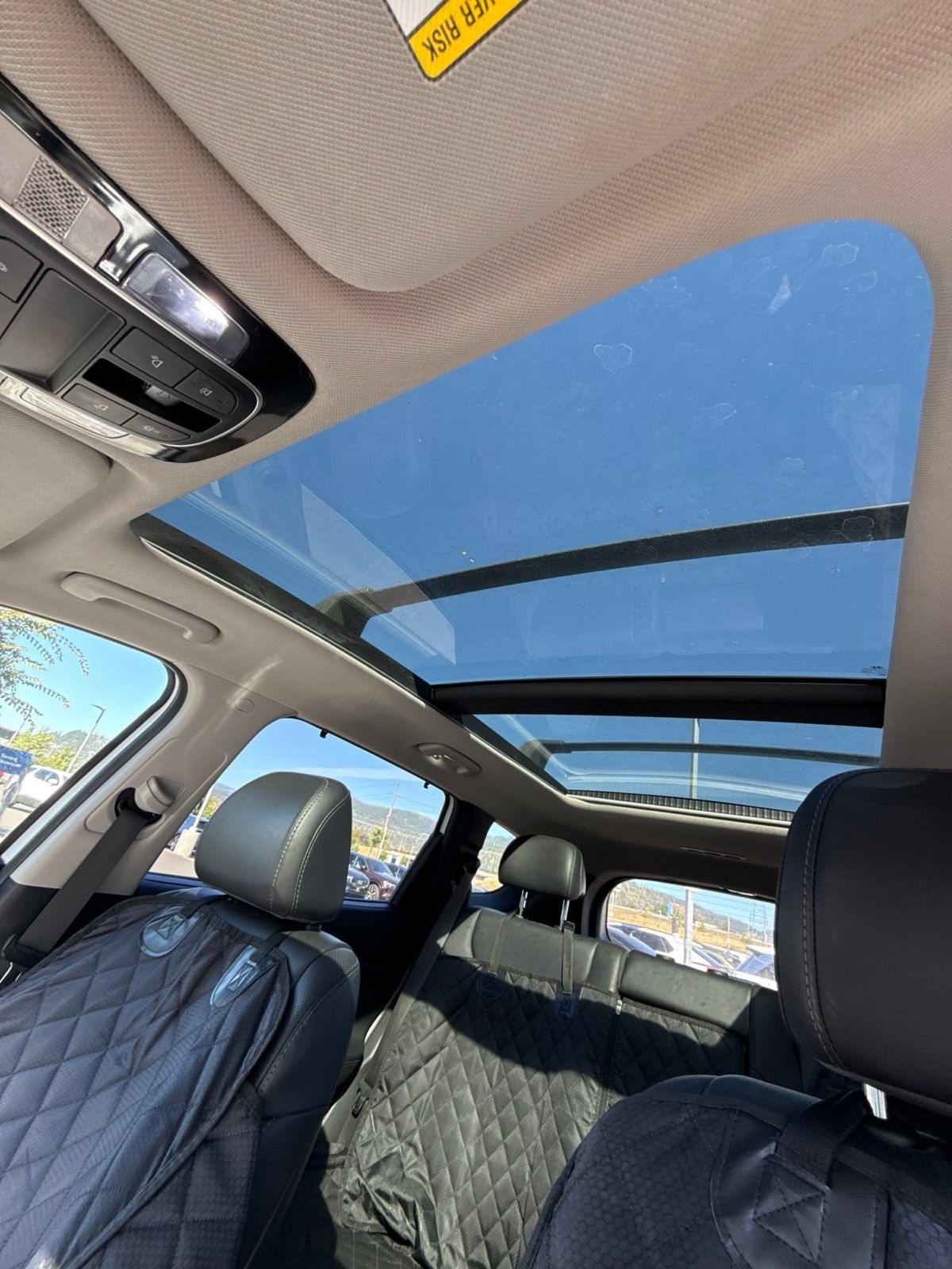 Used 2023 Hyundai Santa Fe SEL Premium AWD/4WD image 5