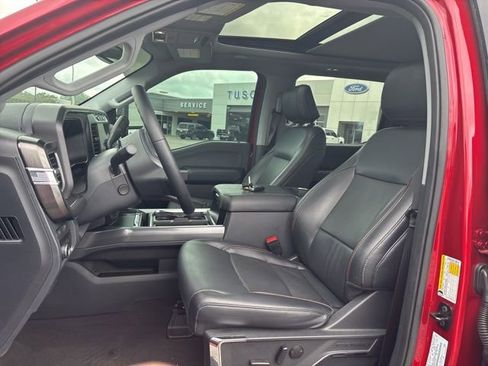 Used 2024 Ford F250 Lariat w/ Lariat Ultimate Package AWD/4WD image 7
