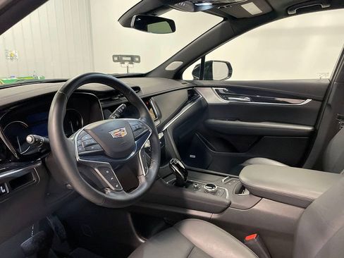 Used 2025 Cadillac XT5 Premium Luxury image 19