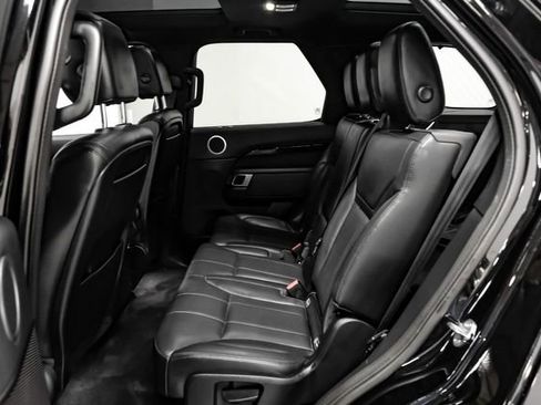 Used 2019 Land Rover Discovery SE image 44