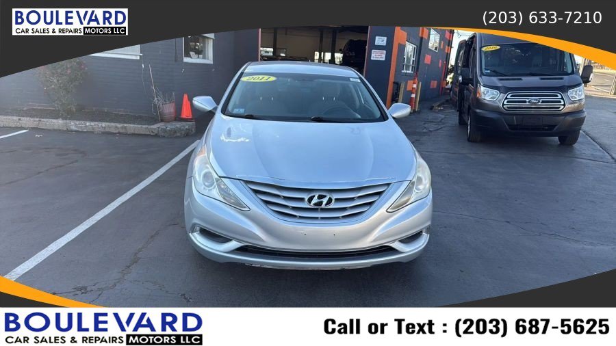 Used 2011 Hyundai Sonata GLS w/ Popular Equipment Pkg 2 FWD image 2
