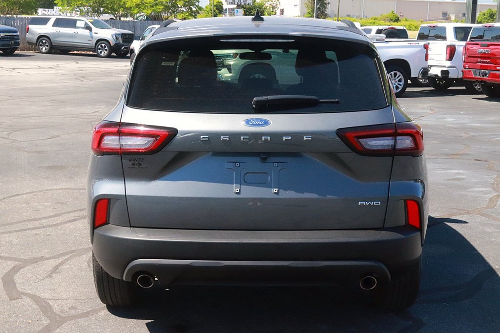 Used 2025 Ford Escape ST-Line AWD/4WD image 6