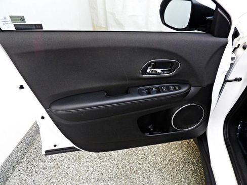 Used 2021 Honda HR-V EX image 7