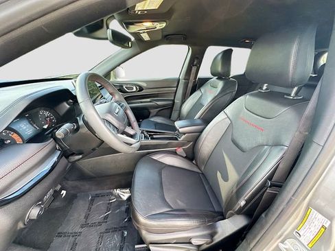 Used 2024 Jeep Compass Trailhawk image 19