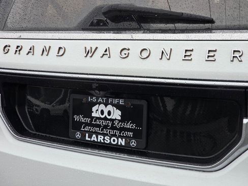 Used 2022 Jeep Grand Wagoneer Series III AWD/4WD image 33
