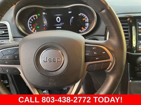 Used 2019 Jeep Grand Cherokee Laredo w/ 18" Wheel & 8.4" Radio Group image 17