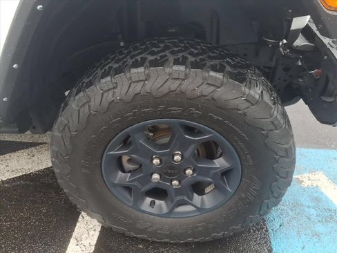 Used 2023 Jeep Wrangler Unlimited Rubicon 4xe AWD/4WD image 30