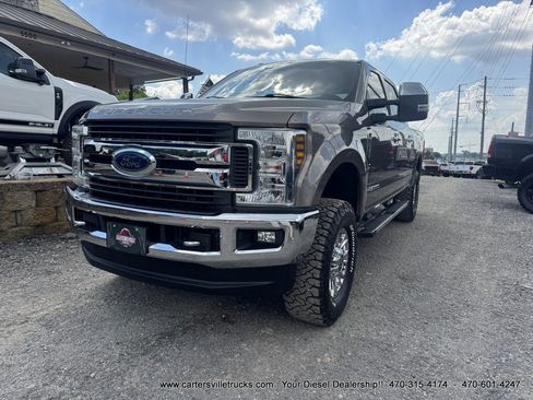 Used 2018 Ford F250 XLT w/ XLT Premium Package AWD/4WD image 3