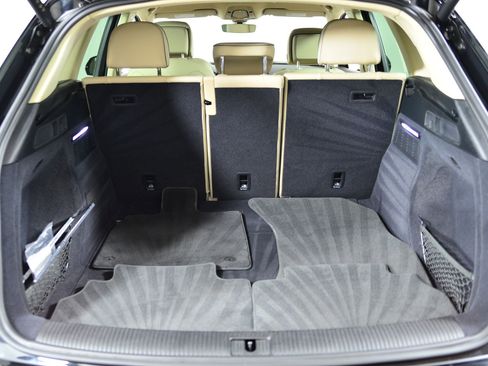 Certified 2024 Audi Q5 2.0T Premium w/ Convenience Package image 23