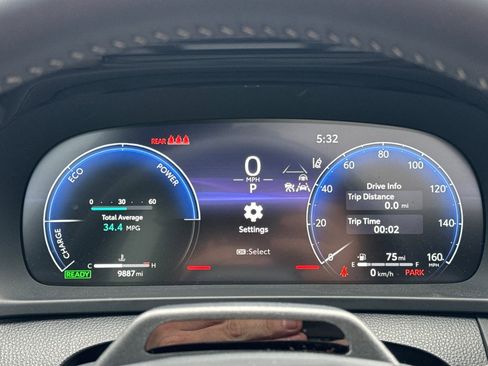 Used 2025 Toyota Crown Signia Limited image 24