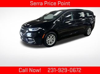 Used 2023 Chrysler Pacifica Touring-L FWD 360° Tour