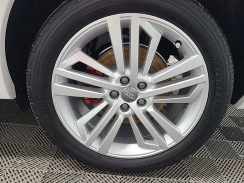 Used 2018 Audi Q5 2.0T Premium Plus w/ Premium Plus Package AWD/4WD image 17