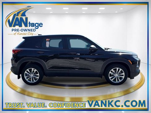 Used 2023 Chevrolet TrailBlazer LS FWD image 5