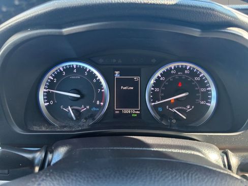 Used 2019 Toyota Highlander XLE AWD/4WD image 14