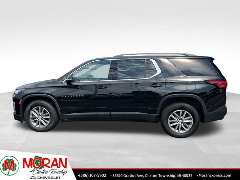 Certified 2023 Chevrolet Traverse LT FWD image 3