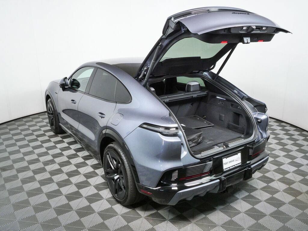 New 2026 Porsche Cayenne S AWD/4WD image 35