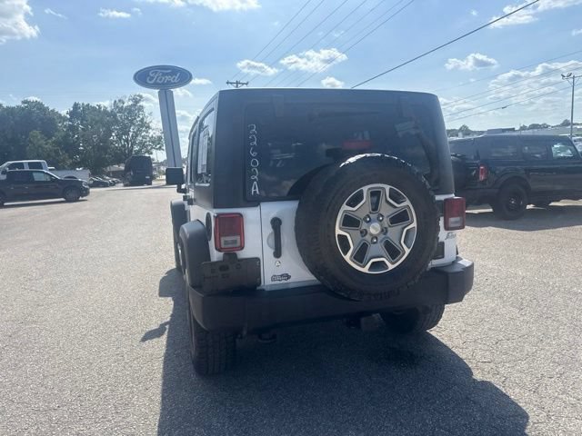 Used 2015 Jeep Wrangler Unlimited Rubicon w/ Connectivity Group AWD/4WD image 23