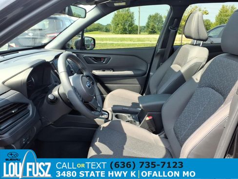 Used 2025 Subaru Forester Premium AWD/4WD image 24