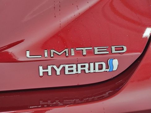 Certified 2020 Toyota Avalon Limited w/ Advanced Safety Package image 11