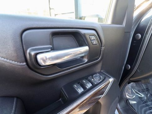 Used 2020 GMC Sierra 2500 SLE w/ SLE Convenience Package image 38