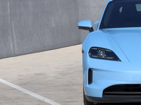 New 2026 Porsche Taycan image 12