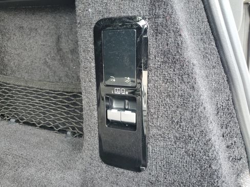 Used 2024 Land Rover Range Rover Sport Dynamic SE image 16