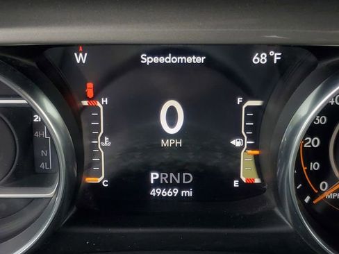 Used 2022 Jeep Wrangler Unlimited Sahara w/ Cold Weather Group image 18