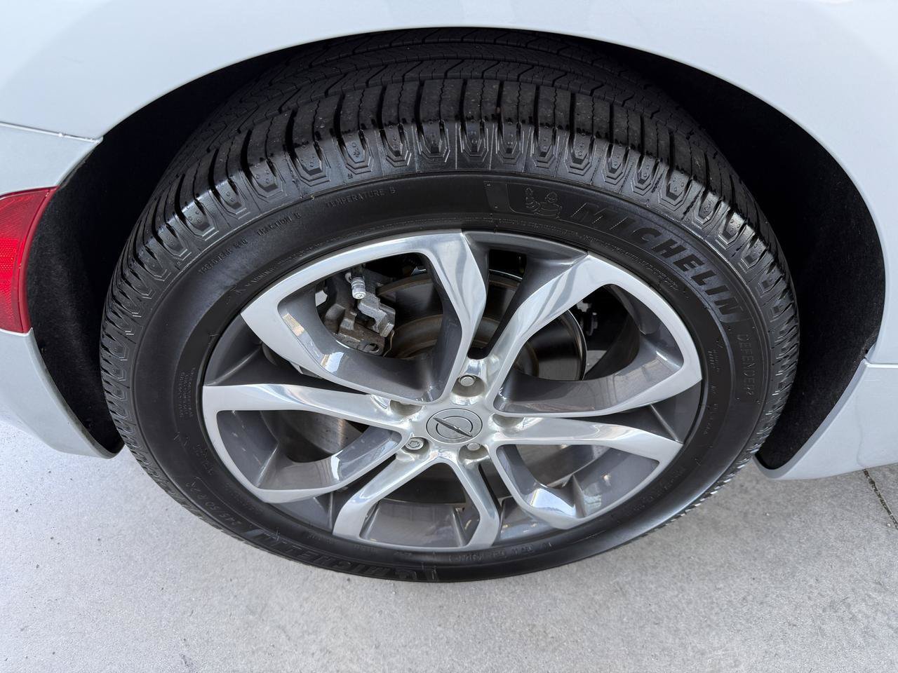 Used 2024 Chrysler Pacifica Pinnacle FWD image 61