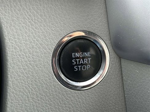 Used 2015 Toyota Highlander Limited image 8