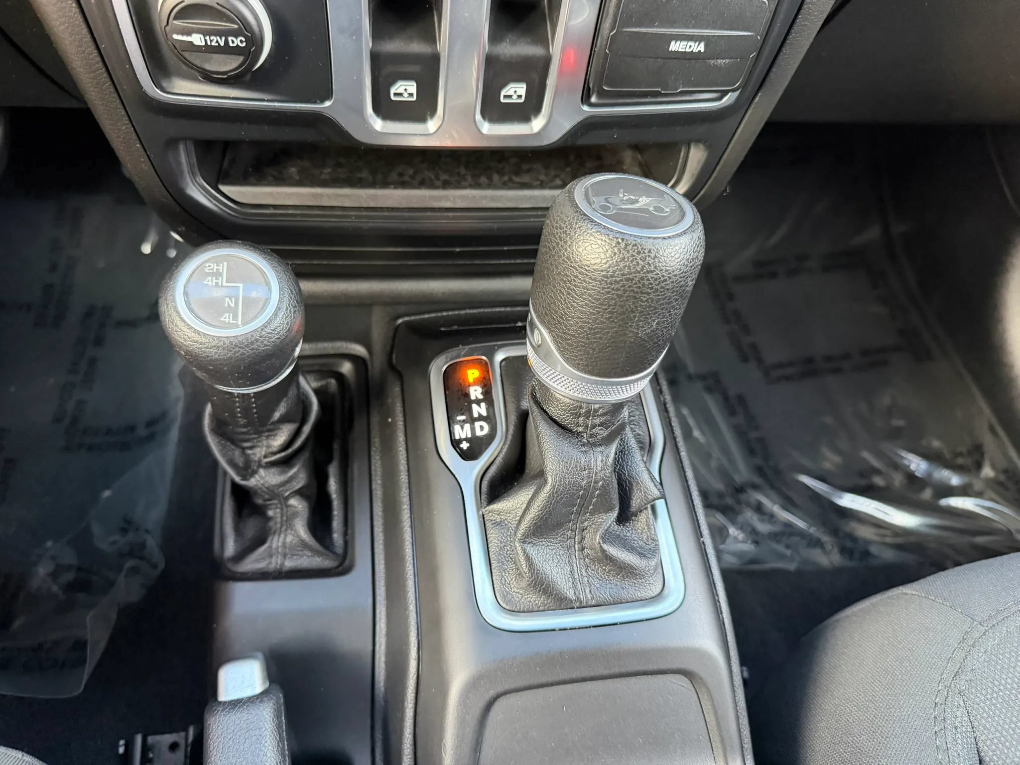 Used 2019 Jeep Wrangler Sport AWD/4WD image 30