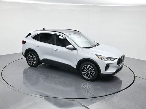 New 2026 Ford Escape SE image 40