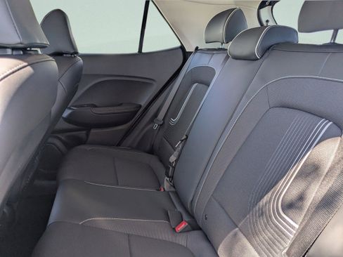 New 2025 Hyundai Venue Limited image 12