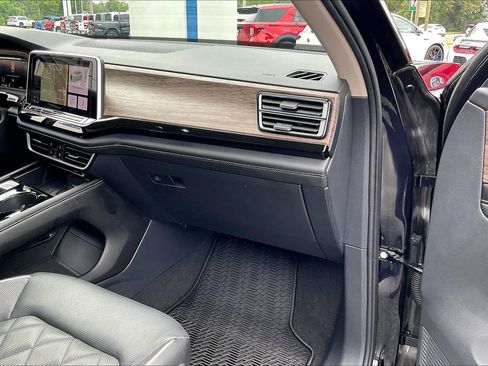 Used 2025 Volkswagen Atlas SEL Premium R-Line AWD/4WD image 15