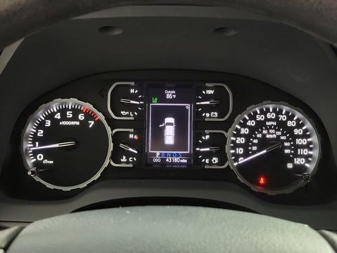 Used 2019 Toyota Tundra SR5 w/ SR5 Upgrade Package RWD image 27