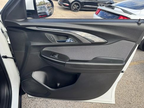 Used 2022 Chevrolet TrailBlazer LT w/ Convenience Package image 16