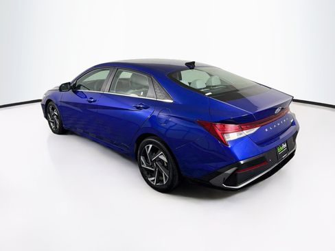 Used 2024 Hyundai Elantra Limited FWD image 5