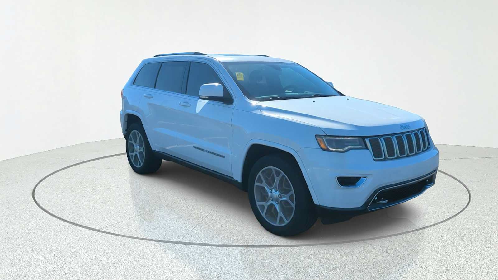 Used 2018 Jeep Grand Cherokee Limited RWD image 1