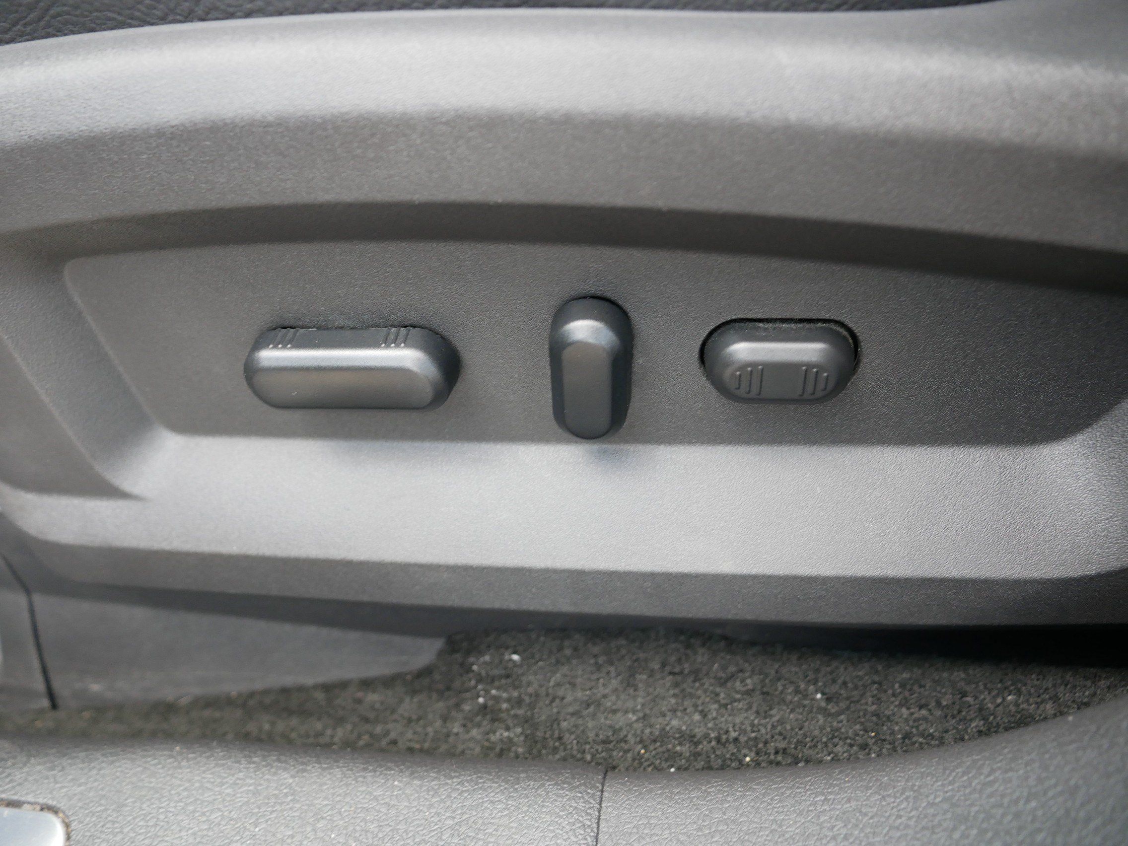 Used 2013 Lincoln MKX AWD image 19