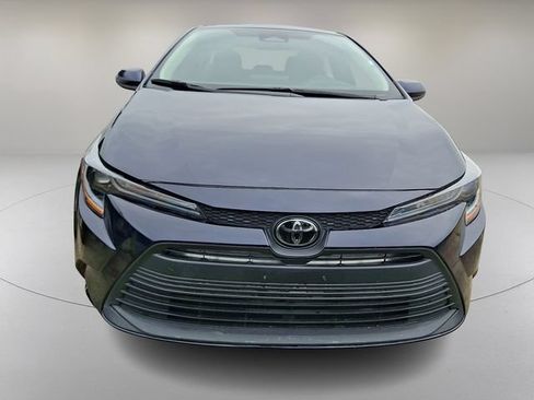 Used 2024 Toyota Corolla LE FWD image 3