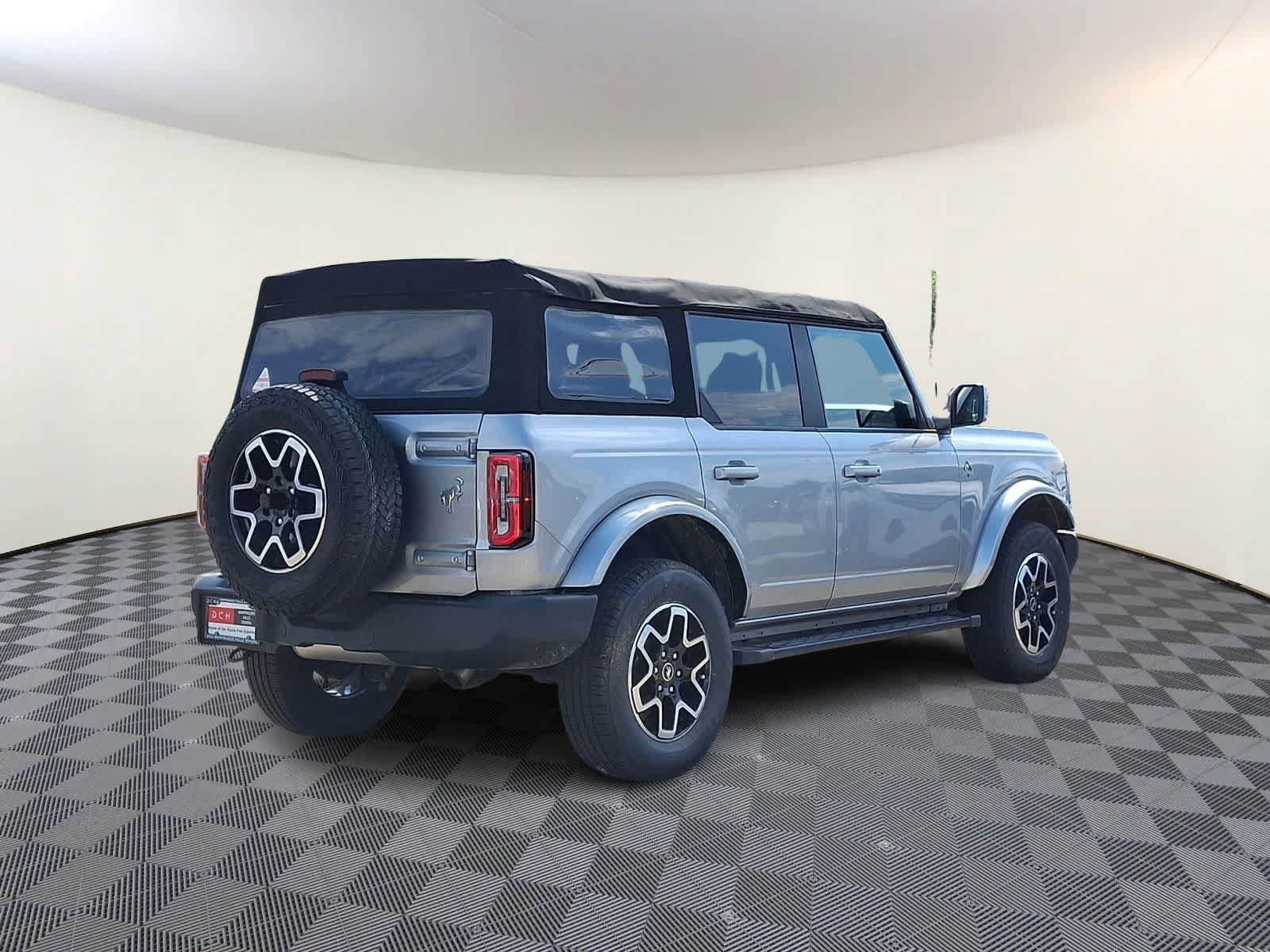 Used 2023 Ford Bronco Outer Banks AWD/4WD image 5