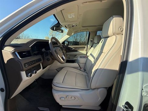 Used 2023 GMC Yukon Denali image 5