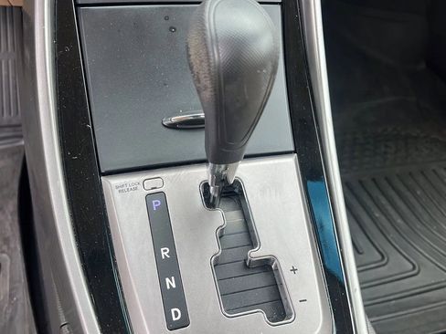Used 2013 Hyundai Elantra GLS w/ Preferred Pkg FWD image 17