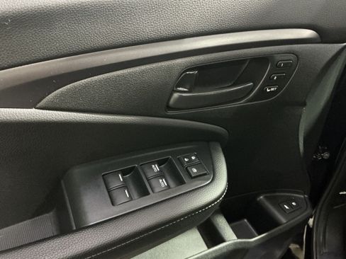 Used 2023 Honda Passport EX-L image 16