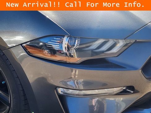 Used 2018 Ford Mustang EcoBoost image 7