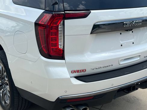 Used 2023 GMC Yukon Denali Ultimate AWD/4WD image 13