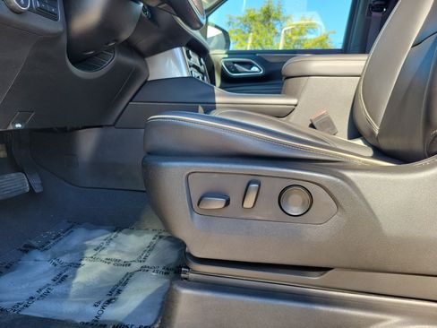 Used 2021 Chevrolet Tahoe Premier w/ Premium Package image 13